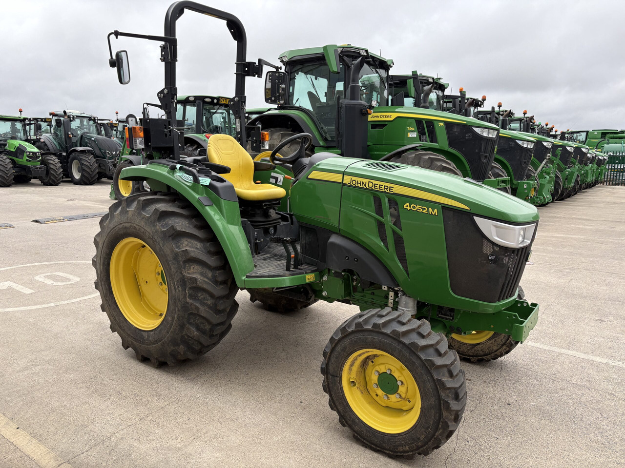 John Deere 4052M Compact Tractor - Minitraktor: bild 3 John Deere 4052M Compact Tractor - Minitraktor: bild 3