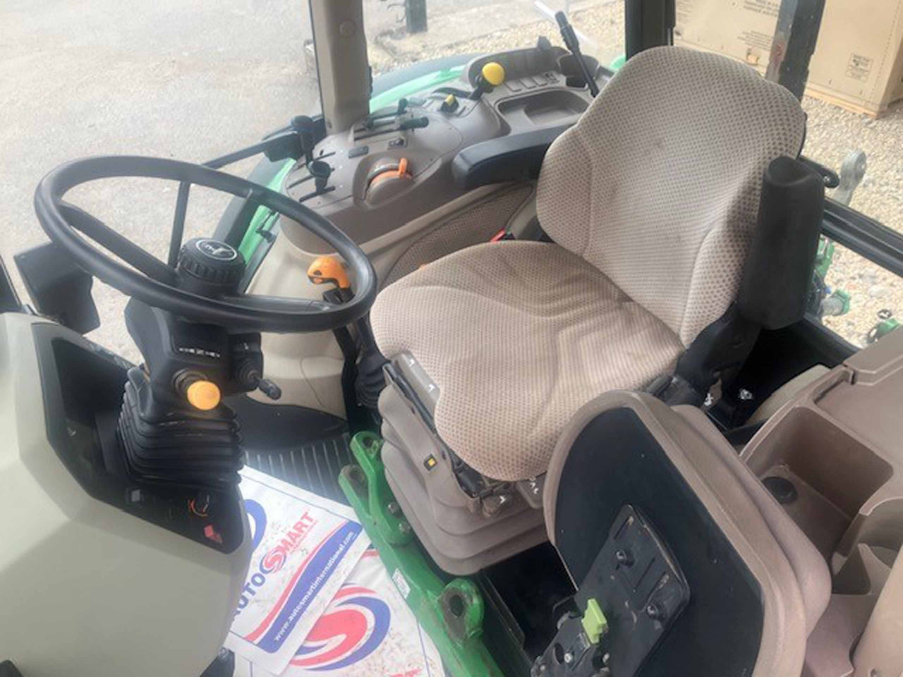 Traktor John Deere 5085M: bild 16