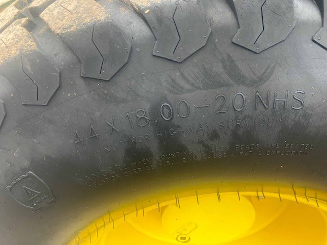 Traktor John Deere 5085M: bild 9