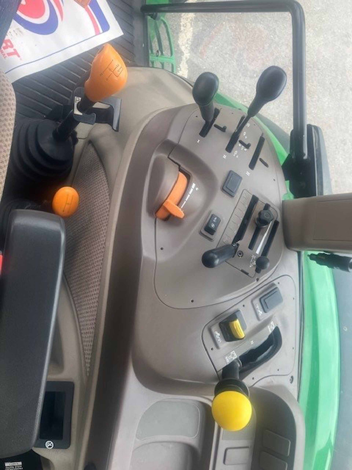 Traktor John Deere 5085M: bild 15