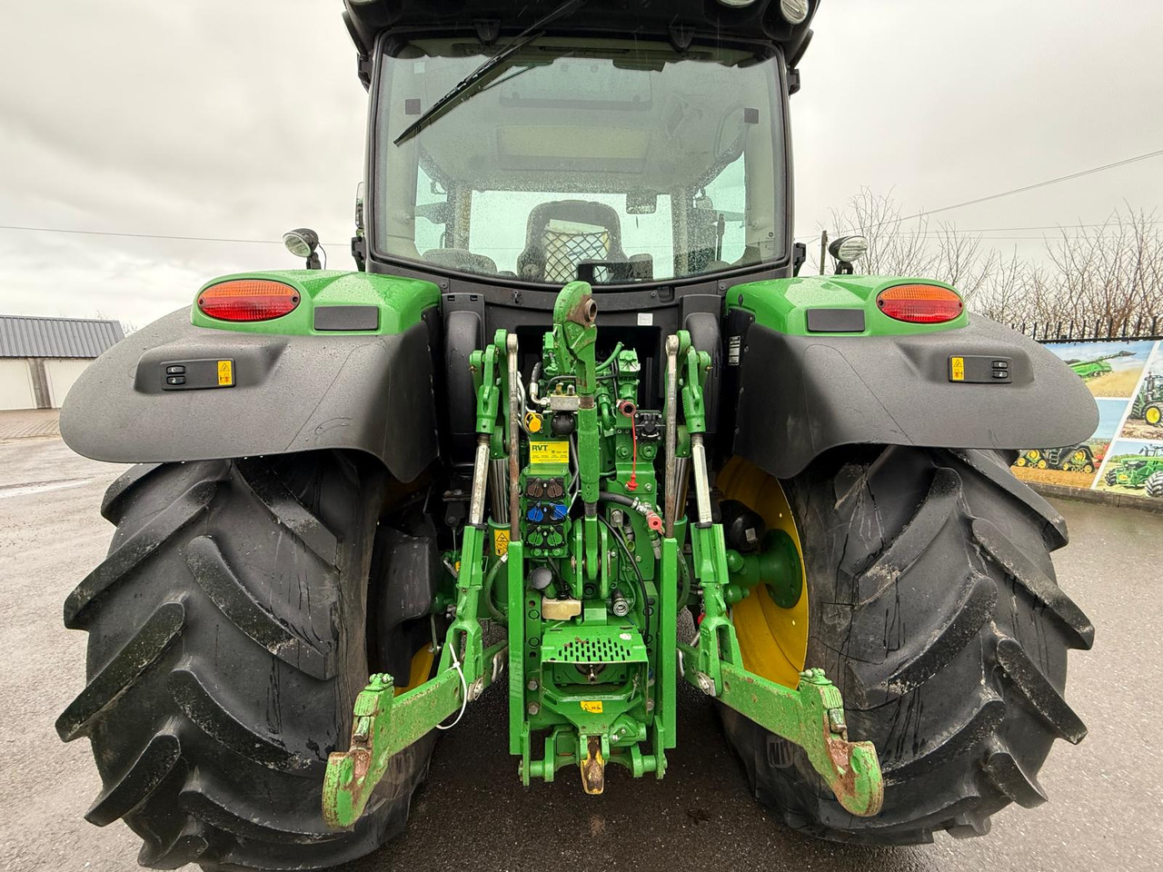 John Deere 6135R - Traktor: bild 5 John Deere 6135R - Traktor: bild 5