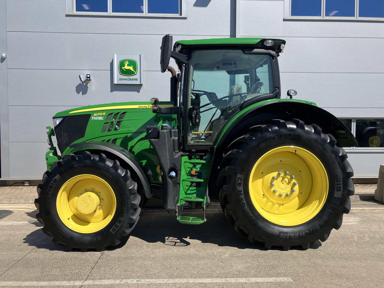 John Deere 6215R - Traktor: bild 2 John Deere 6215R - Traktor: bild 2