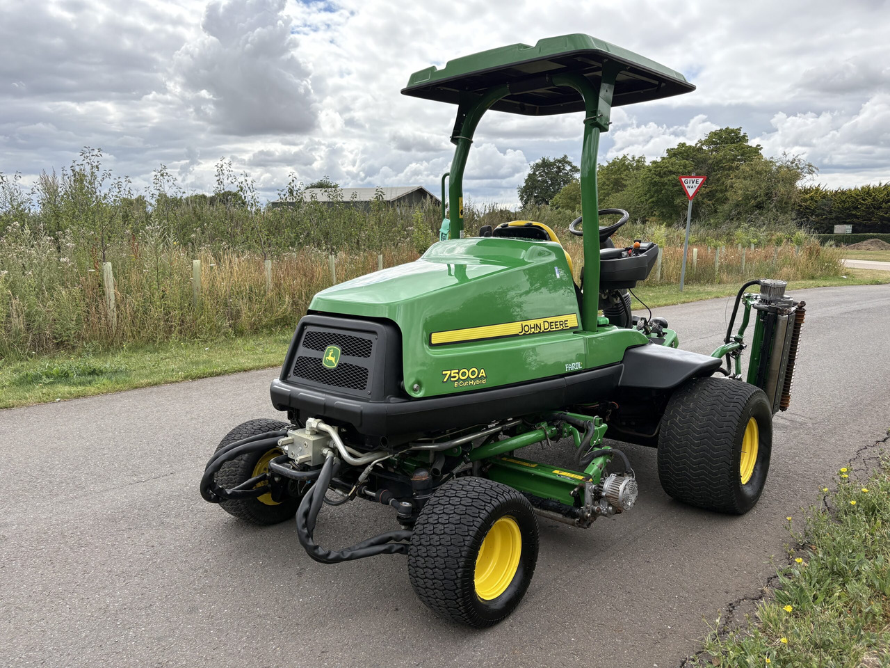 John Deere 7500AE Fairway Mower - Gräsklippare: bild 4 John Deere 7500AE Fairway Mower - Gräsklippare: bild 4