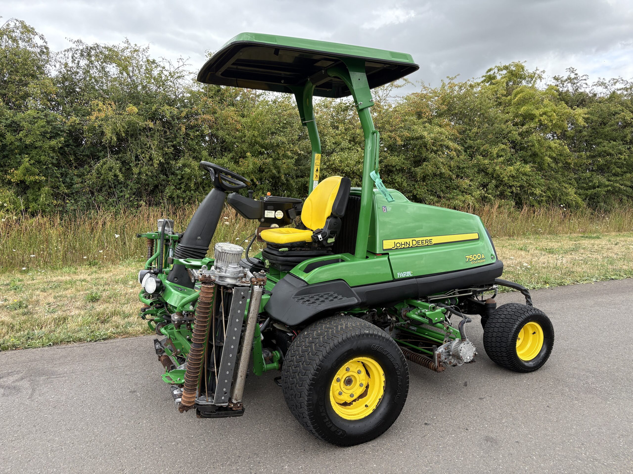 John Deere 7500AE Fairway Mower - Gräsklippare: bild 1 John Deere 7500AE Fairway Mower - Gräsklippare: bild 1
