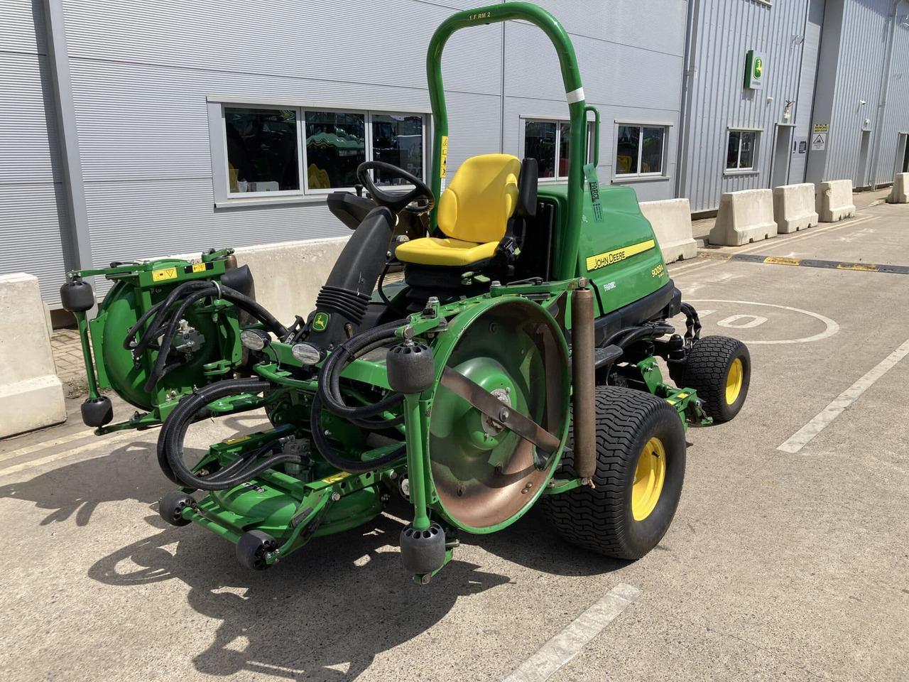 John Deere 9009A 5 pod rotary mower - Gräsklippare: bild 1 John Deere 9009A 5 pod rotary mower - Gräsklippare: bild 1