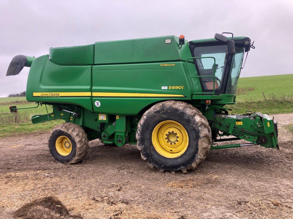 John Deere S690i HM - Skördetröska: bild 2 John Deere S690i HM - Skördetröska: bild 2