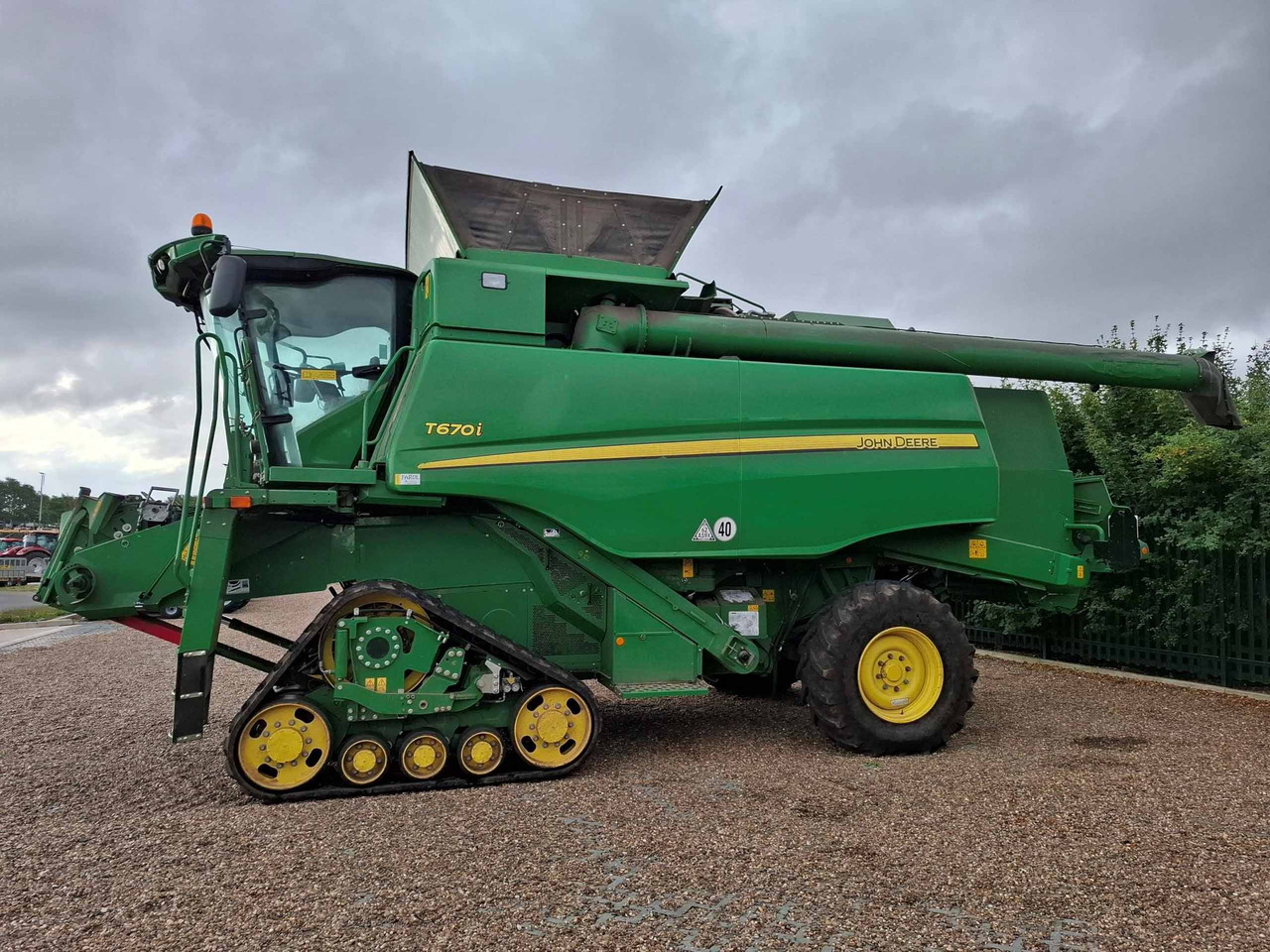 John Deere T670i - Skördetröska: bild 2 John Deere T670i - Skördetröska: bild 2