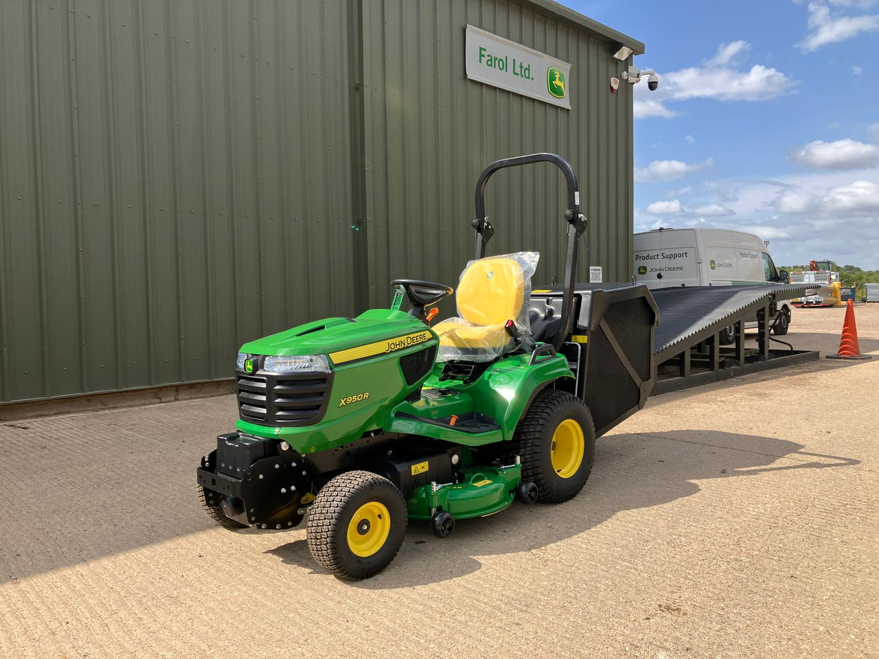 John Deere X950R Commercial Cut & Collect - Gräsklippare: bild 1 John Deere X950R Commercial Cut & Collect - Gräsklippare: bild 1