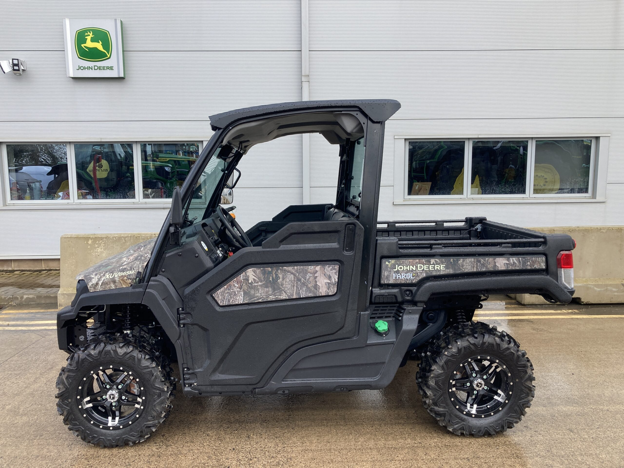 John Deere XUV865M Gator - Fyrhjuling: bild 2 John Deere XUV865M Gator - Fyrhjuling: bild 2
