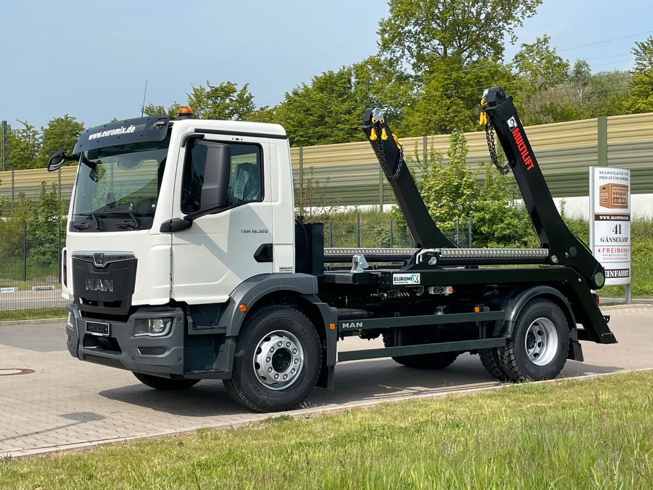 MAN TGM 18.320 4x2 Euro 6e Hiab Multilift Futura 12 - Tippbil lastbil, Kranbil: bild 2 MAN TGM 18.320 4x2 Euro 6e Hiab Multilift Futura 12 - Tippbil lastbil, Kranbil: bild 2