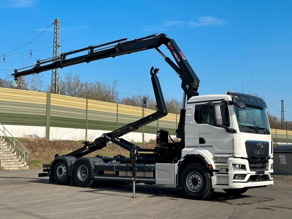 MAN TGS 26.470 6x2 Abrollkipper + Kran Hiab 228-4 - Lastväxlare lastbil, Kranbil: bild 3 MAN TGS 26.470 6x2 Abrollkipper + Kran Hiab 228-4 - Lastväxlare lastbil, Kranbil: bild 3