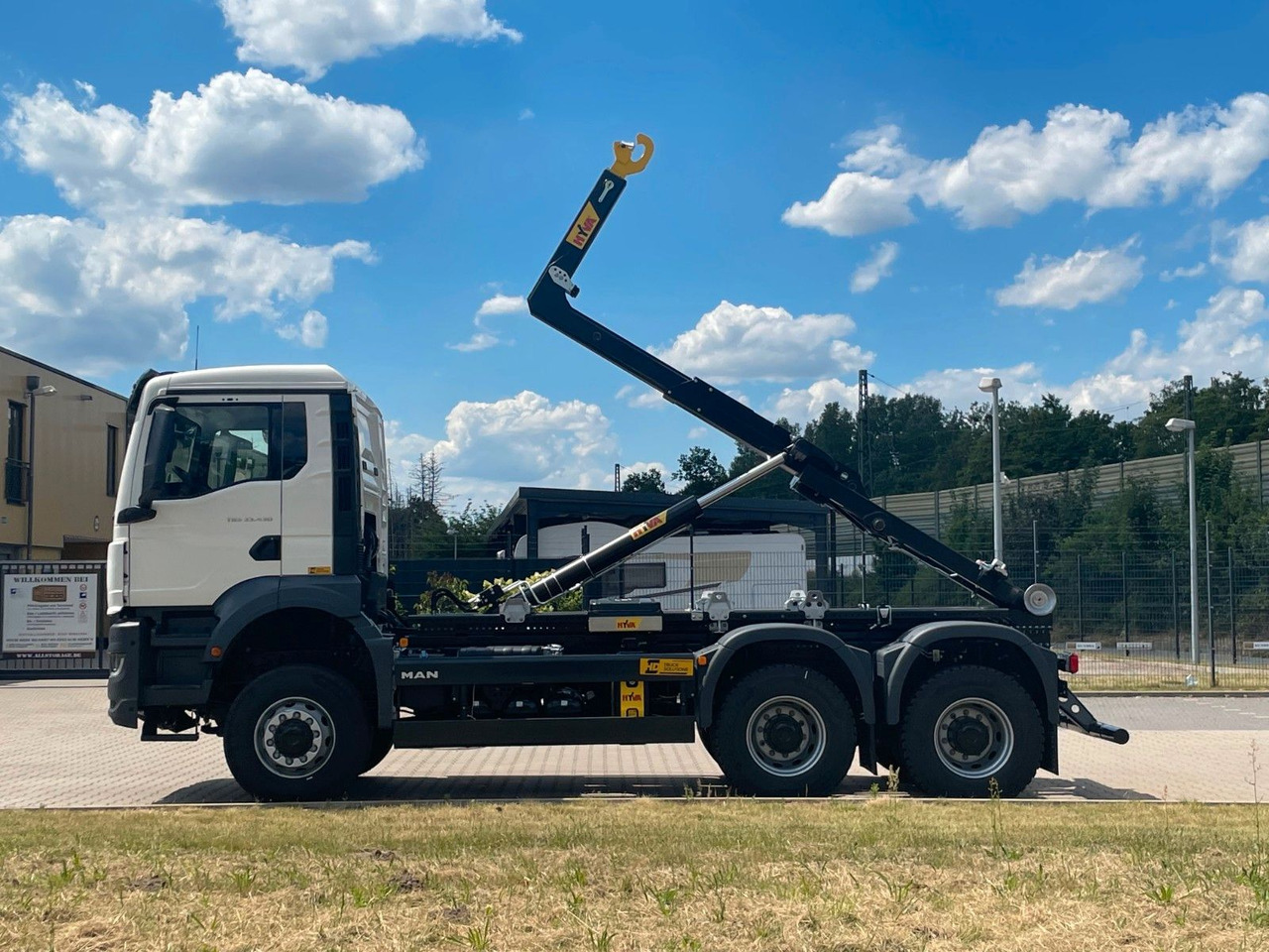 MAN TGS 33.440 6x6 Euro6e Hyva - Hiab MultiLift - Lastväxlare lastbil, Kranbil: bild 3 MAN TGS 33.440 6x6 Euro6e Hyva - Hiab MultiLift - Lastväxlare lastbil, Kranbil: bild 3