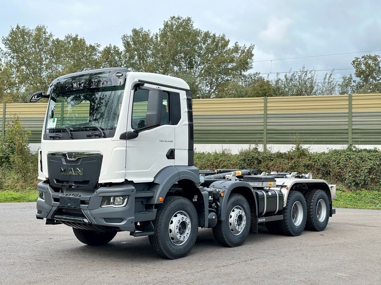 MAN TGS 41.440 8x4 Euro6e Hyva 26-55 Abrollkipper - Lastväxlare lastbil: bild 3 MAN TGS 41.440 8x4 Euro6e Hyva 26-55 Abrollkipper - Lastväxlare lastbil: bild 3