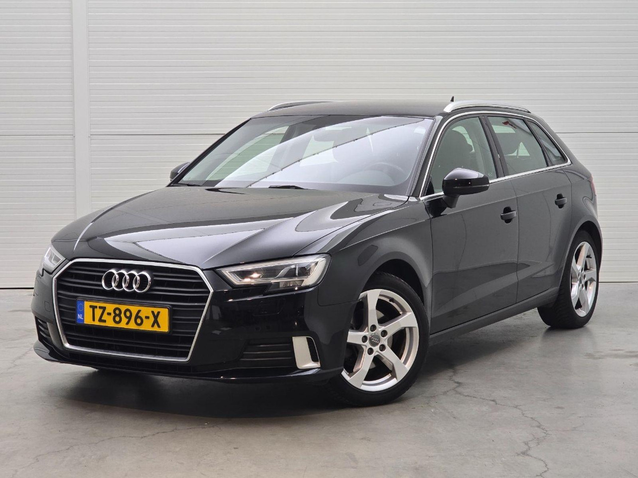 Audi A3 Sportback 30 TFSI Sport Lease Edition | 2018 | 121.664 km | Automaat | TZ896X | NAP: Logisch - Hatchback/ Halvkombi: bild 1 Audi A3 Sportback 30 TFSI Sport Lease Edition | 2018 | 121.664 km | Automaat | TZ896X | NAP: Logisch - Hatchback/ Halvkombi: bild 1