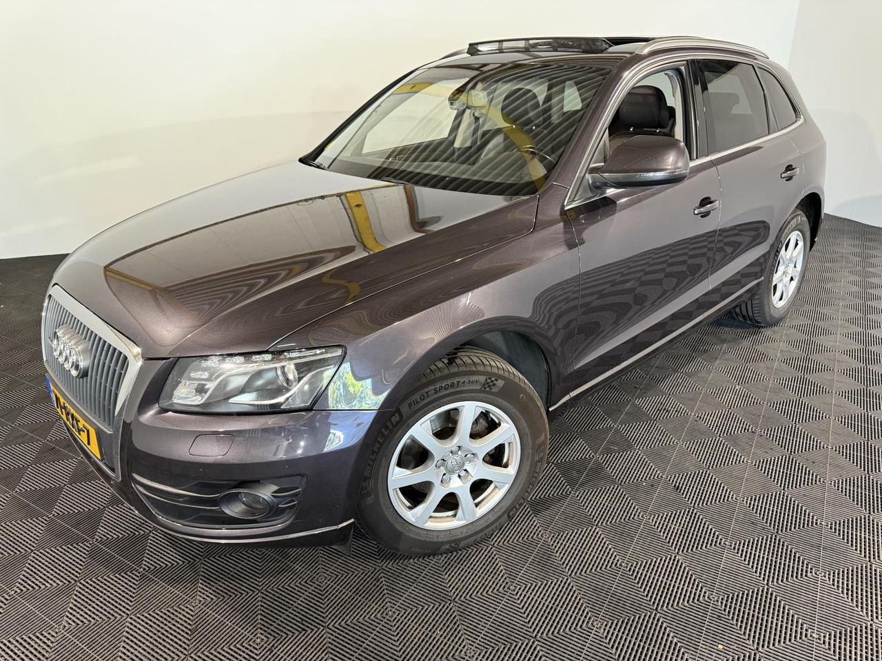 Audi Q5 2.0 TFSI Quattro | 2010 | 291.690 km | 71-RXF-7 | - SUV: bild 1 Audi Q5 2.0 TFSI Quattro | 2010 | 291.690 km | 71-RXF-7 | - SUV: bild 1