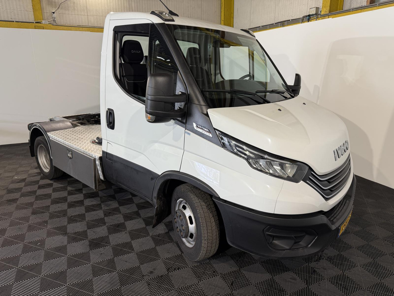 Iveco 40C18 Daily VSH-15-F 201.901 km - BE dragbil: bild 4 Iveco 40C18 Daily VSH-15-F 201.901 km - BE dragbil: bild 4
