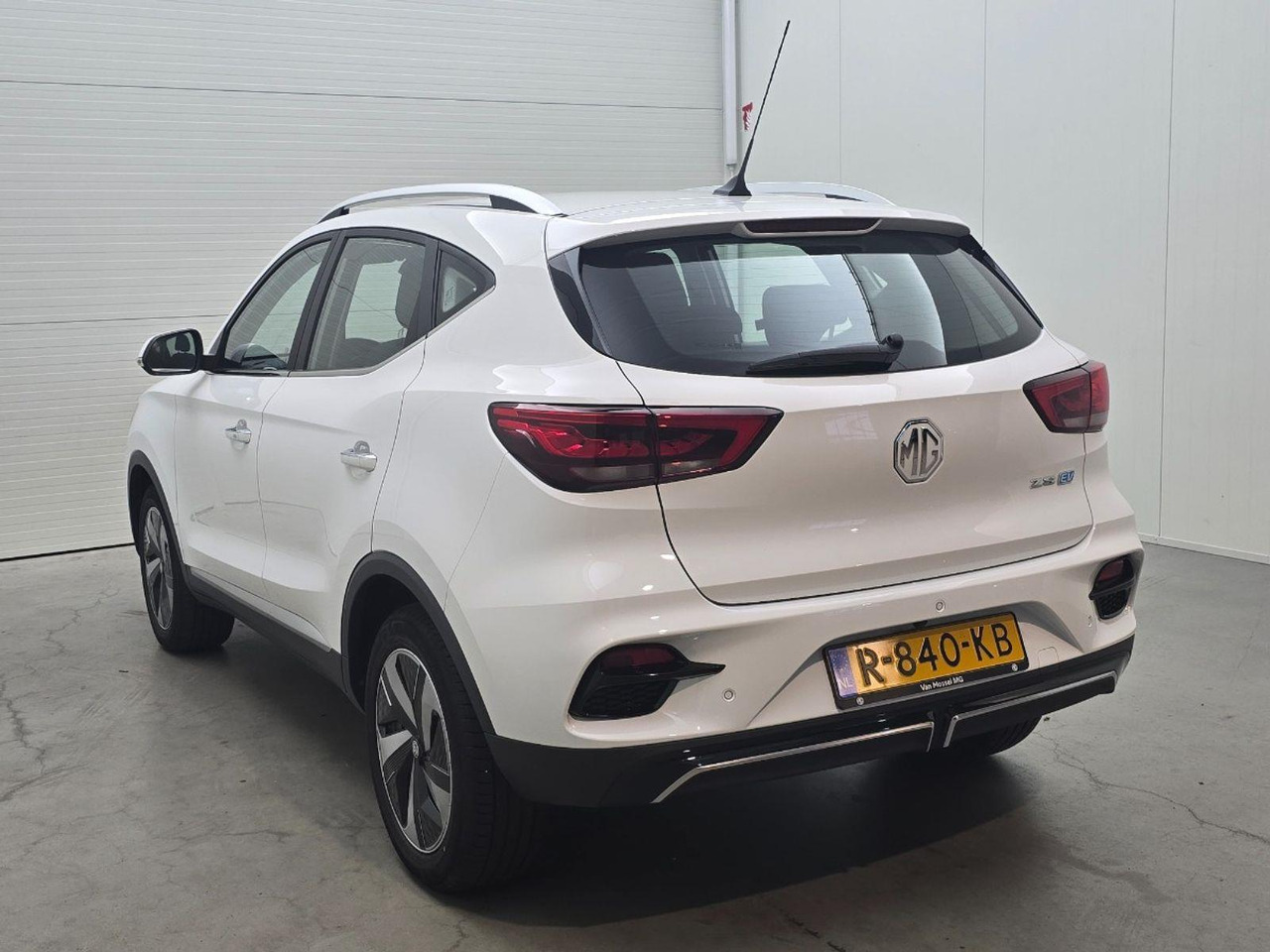 MG MG ZS EV EV Standard Range Comfort 50 kWh | 2022 | 17.023 km | Automaat | R840KB | NAP: Logisch - SUV: bild 3 MG MG ZS EV EV Standard Range Comfort 50 kWh | 2022 | 17.023 km | Automaat | R840KB | NAP: Logisch - SUV: bild 3