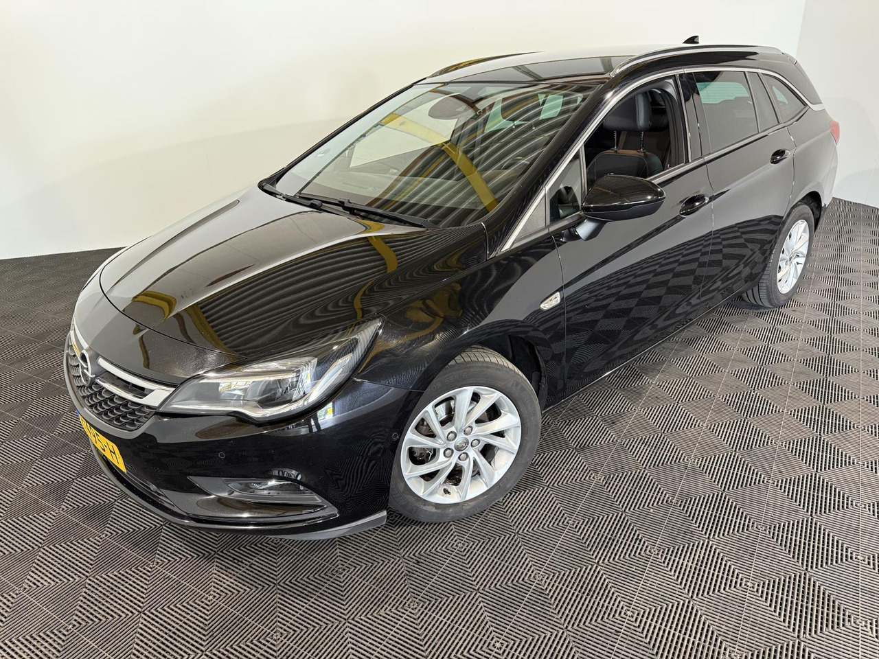 Opel Astra Sports Tourer 1.0 Innovation | 2017 | 191.542 km | PF-495-H - Personbil: bild 1 Opel Astra Sports Tourer 1.0 Innovation | 2017 | 191.542 km | PF-495-H - Personbil: bild 1