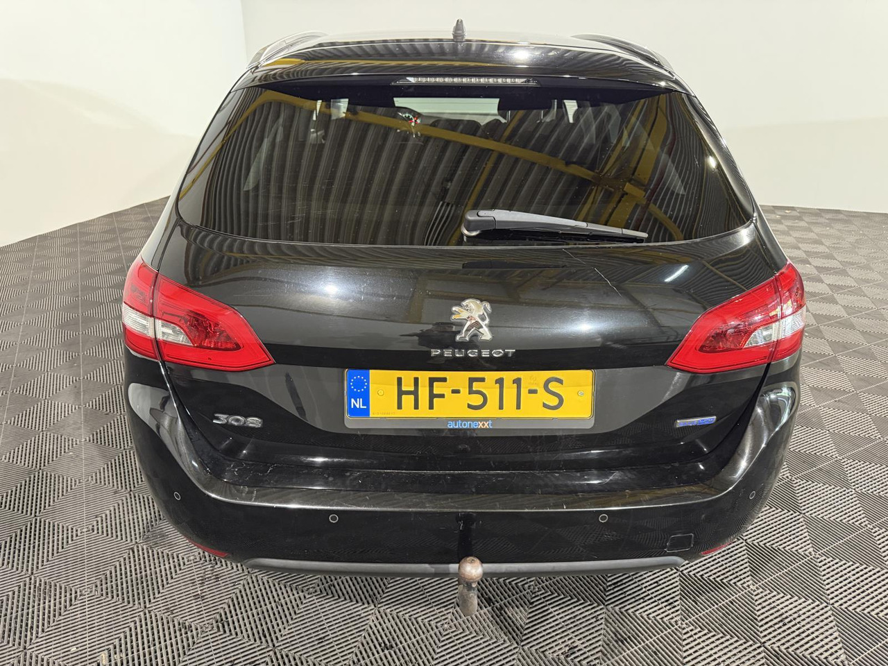 Peugeot 308 SW 1.6 BlueHDI Blue Lease Executive Pack | 2015 | 209.358 km | HF-511-S - Personbil: bild 4 Peugeot 308 SW 1.6 BlueHDI Blue Lease Executive Pack | 2015 | 209.358 km | HF-511-S - Personbil: bild 4