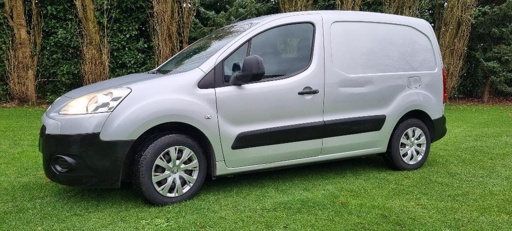 Peugeot Partner 120 1.6 HDI L1 XT Profit + | 2011 | 117.486 km | 7-VLP-25 - Små skåpbil: bild 1 Peugeot Partner 120 1.6 HDI L1 XT Profit + | 2011 | 117.486 km | 7-VLP-25 - Små skåpbil: bild 1
