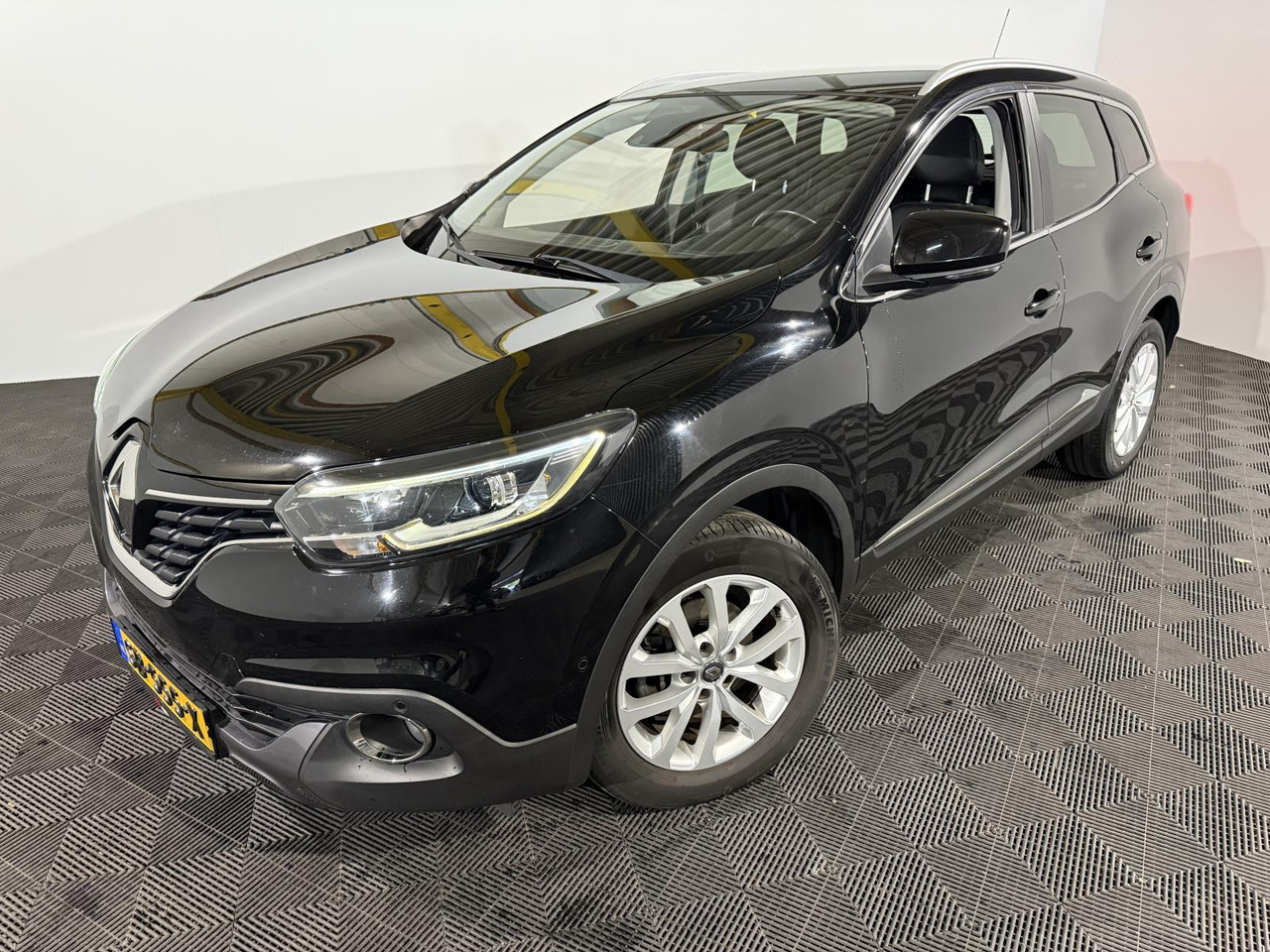 Renault | Kadjar | 1.2 TCe Intens | 2018 | 183.542 km | SB555X | Logisch - SUV: bild 1 Renault | Kadjar | 1.2 TCe Intens | 2018 | 183.542 km | SB555X | Logisch - SUV: bild 1
