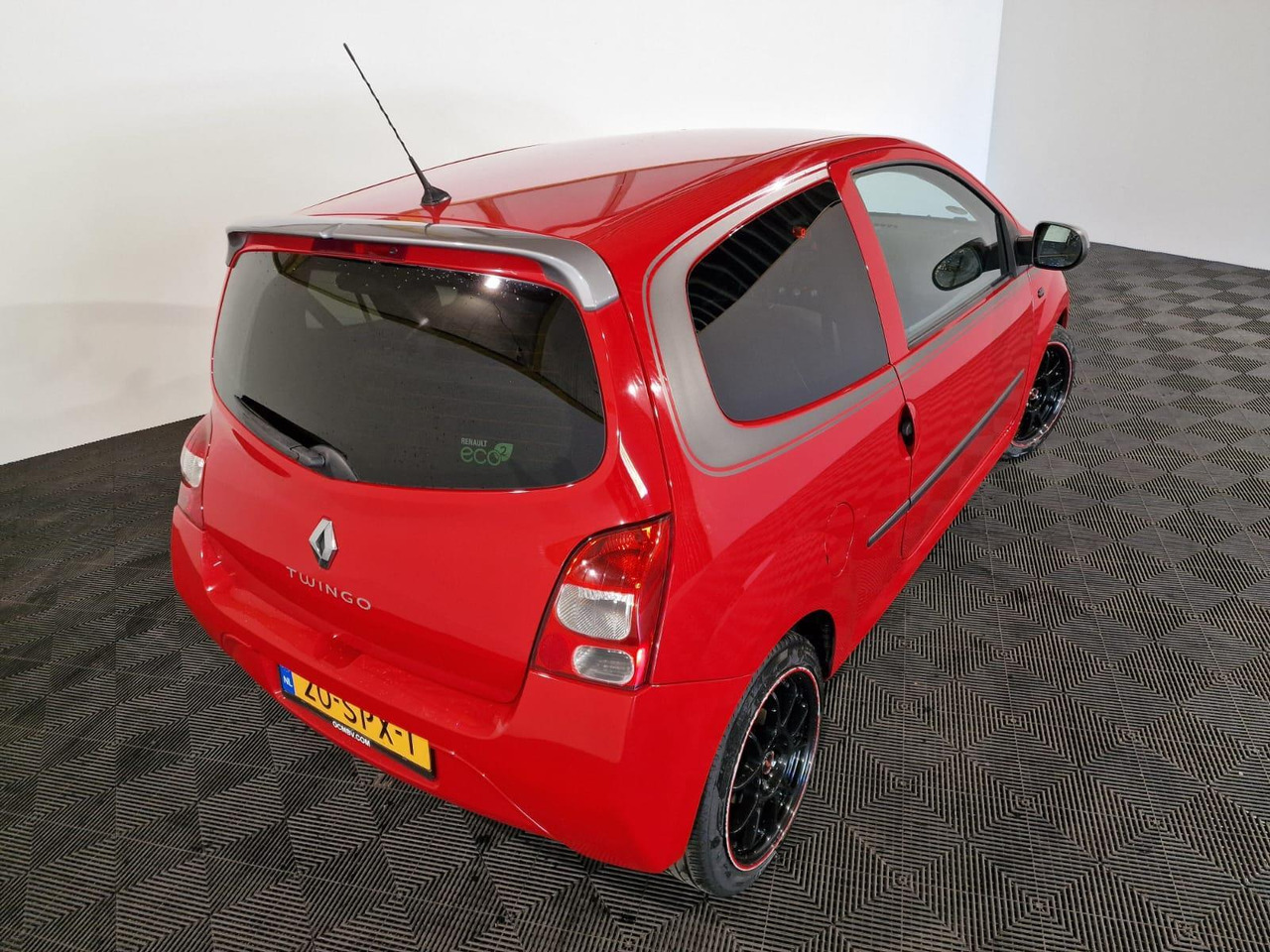 Renault Twingo 1.2-16V Collection | 2011 | 149.179 km | 20-SPX-1 - Hatchback/ Halvkombi: bild 4 Renault Twingo 1.2-16V Collection | 2011 | 149.179 km | 20-SPX-1 - Hatchback/ Halvkombi: bild 4