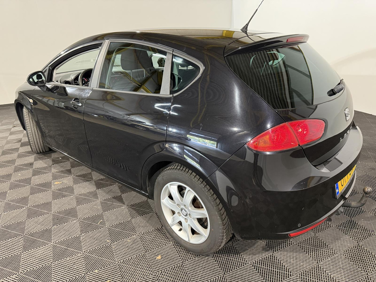 SEAT | Leon | 1.2 TSI Good Stuff | 2011 | 180.589 km | 01PBR7 | Logisch - Hatchback/ Halvkombi: bild 2 SEAT | Leon | 1.2 TSI Good Stuff | 2011 | 180.589 km | 01PBR7 | Logisch - Hatchback/ Halvkombi: bild 2