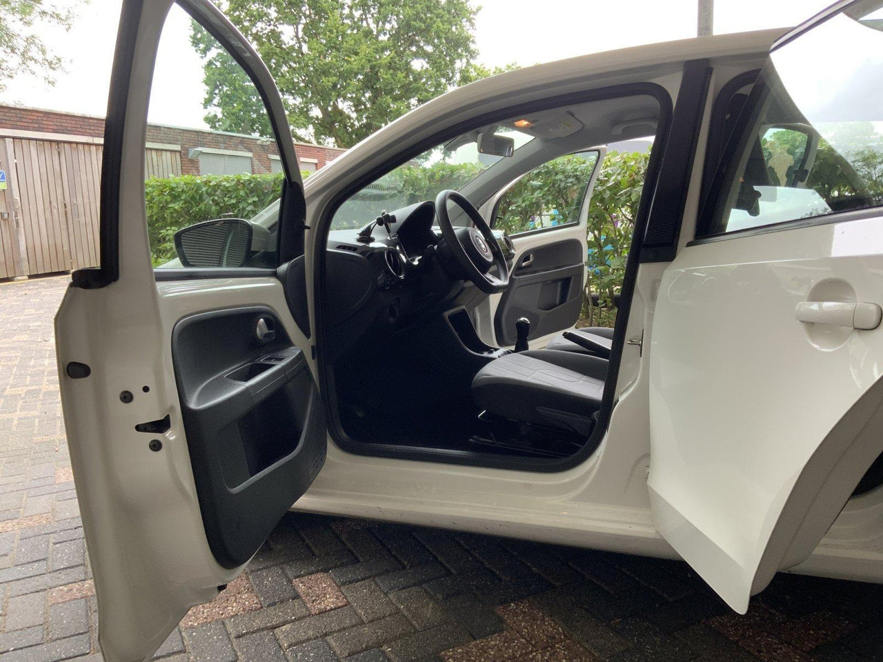 Volkswagen Up! | 1.0 move up! | 2014 | 123.288km | 3-ZDJ-85 - Hatchback/ Halvkombi: bild 3 Volkswagen Up! | 1.0 move up! | 2014 | 123.288km | 3-ZDJ-85 - Hatchback/ Halvkombi: bild 3