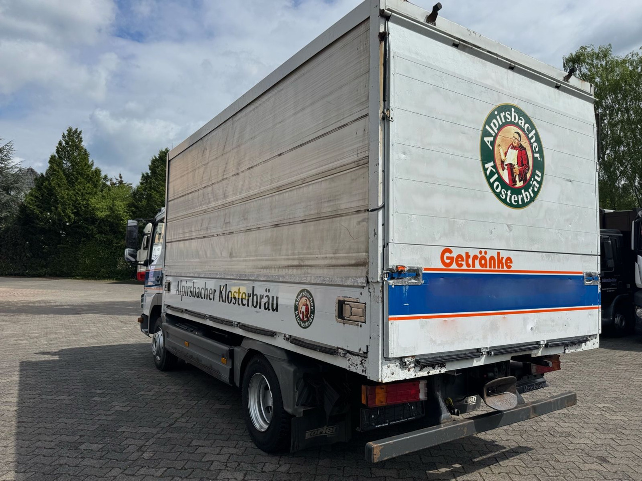 Mercedes-Benz Atego 818/Roll-Plane/Tüv-Neu/1xAHK-Maul/ - Dryckestransport lastbil: bild 4 Mercedes-Benz Atego 818/Roll-Plane/Tüv-Neu/1xAHK-Maul/ - Dryckestransport lastbil: bild 4