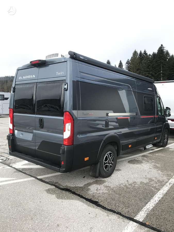 ADRIA Twin Sport 640 SG - Campingbil: bild 3 ADRIA Twin Sport 640 SG - Campingbil: bild 3