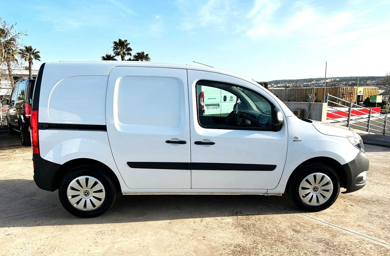 Mercedes Benz Citan 111 cdi Long 3 posti - Små skåpbil: bild 3 Mercedes Benz Citan 111 cdi Long 3 posti - Små skåpbil: bild 3