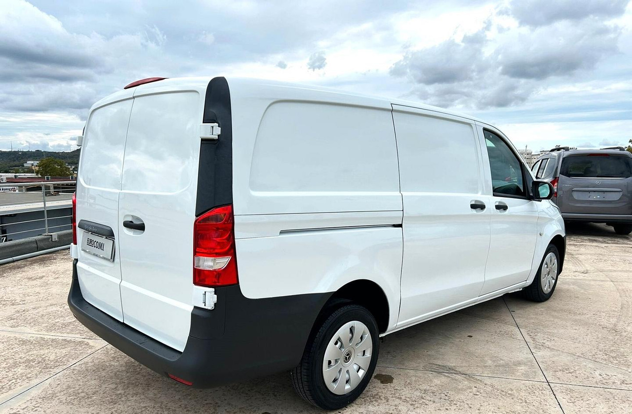 Mercedes Benz Vito 111 Furgone Long - Skåpbil: bild 5 Mercedes Benz Vito 111 Furgone Long - Skåpbil: bild 5