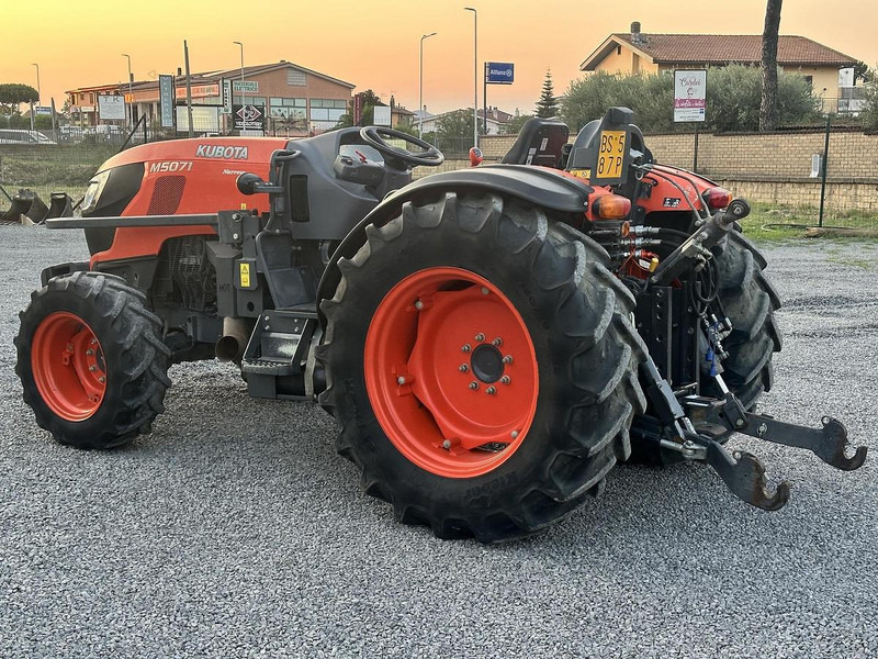 Kubota M5071N - Traktor: bild 2 Kubota M5071N - Traktor: bild 2