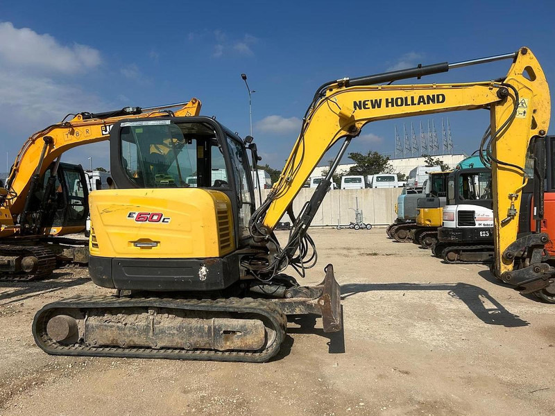 New Holland E60C - Minigrävmaskin: bild 1 New Holland E60C - Minigrävmaskin: bild 1