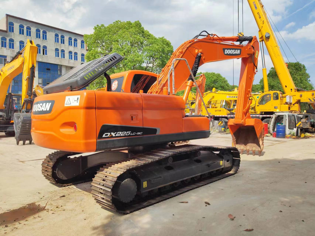 DOOSAN DX225 - Bandgrävare: bild 3 DOOSAN DX225 - Bandgrävare: bild 3