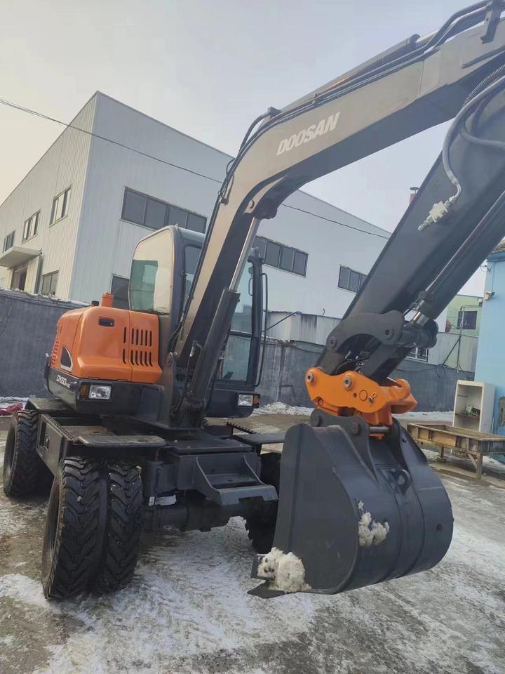 DOOSAN DX60w-9c - Minigrävmaskin: bild 1 DOOSAN DX60w-9c - Minigrävmaskin: bild 1