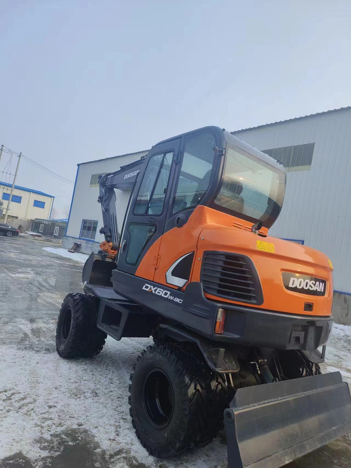 DOOSAN DX60w-9c - Minigrävmaskin: bild 4 DOOSAN DX60w-9c - Minigrävmaskin: bild 4