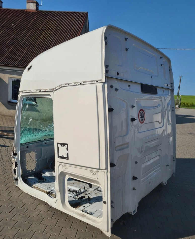 GOŁA SZKIELET POSZYCIE BLACHA RENAULT GAMA T HIGH WYSOKA KABINA - USZKODZONA - Hytt: bild 3 GOŁA SZKIELET POSZYCIE BLACHA RENAULT GAMA T HIGH WYSOKA KABINA - USZKODZONA - Hytt: bild 3
