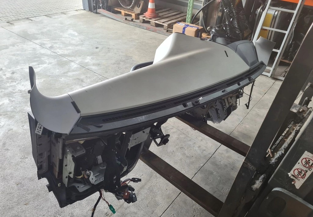 KONSOLA KOMPLETNA KOKPIT DESKA ROZDZIELCZA STELAŻ FORD F-MAX 500 TRUCKS - Instrumentbräda: bild 4 KONSOLA KOMPLETNA KOKPIT DESKA ROZDZIELCZA STELAŻ FORD F-MAX 500 TRUCKS - Instrumentbräda: bild 4