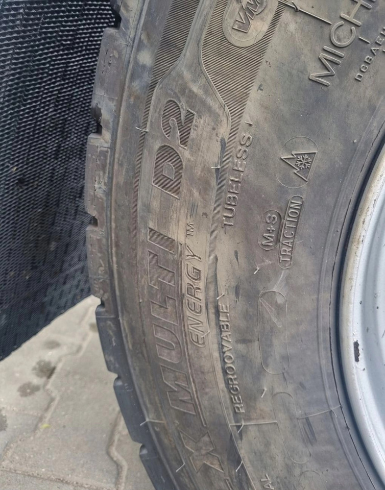 OPONY TYŁ NAPĘDOWE MICHELIN X MULTI ENERGY D2 315/70/22.5 4 szt. - Däck: bild 4 OPONY TYŁ NAPĘDOWE MICHELIN X MULTI ENERGY D2 315/70/22.5 4 szt. - Däck: bild 4