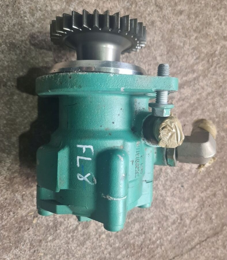 POMPA WSPOMAGANIA VOLVO FL D8K RENAULT GAMA D E6 21737267 - Styrpump för Lastbil: bild 2 POMPA WSPOMAGANIA VOLVO FL D8K RENAULT GAMA D E6 21737267 - Styrpump för Lastbil: bild 2