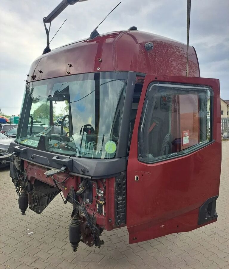 Renault GAMA T RANGE WYSOKA HIGH PŁASKA PODŁOGA Renault OE - Hytt för Lastbil: bild 1 Renault GAMA T RANGE WYSOKA HIGH PŁASKA PODŁOGA Renault OE - Hytt för Lastbil: bild 1