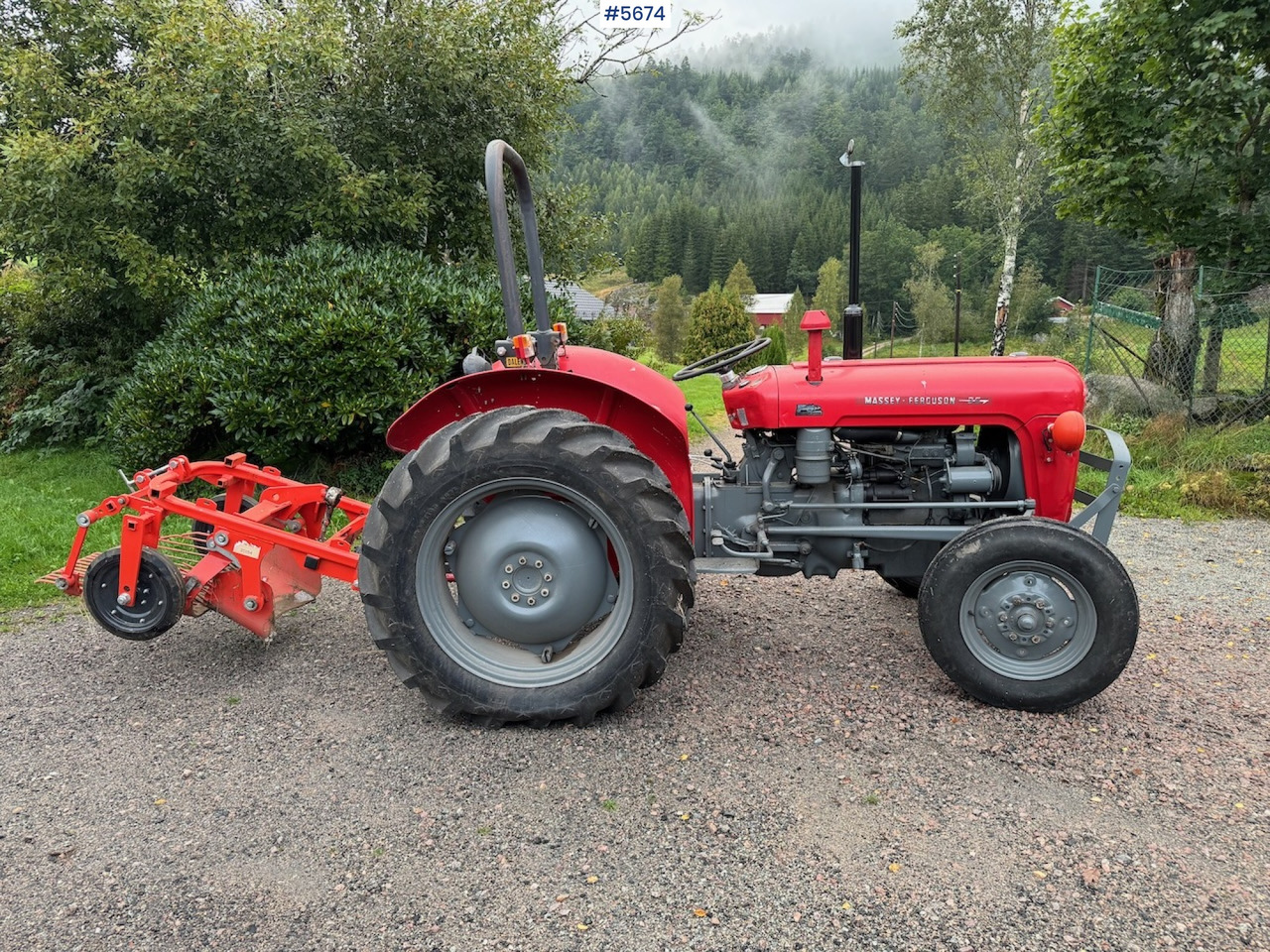 1961 Massey Ferguson 35 m/ litt utstyr - Traktor: bild 5 1961 Massey Ferguson 35 m/ litt utstyr - Traktor: bild 5