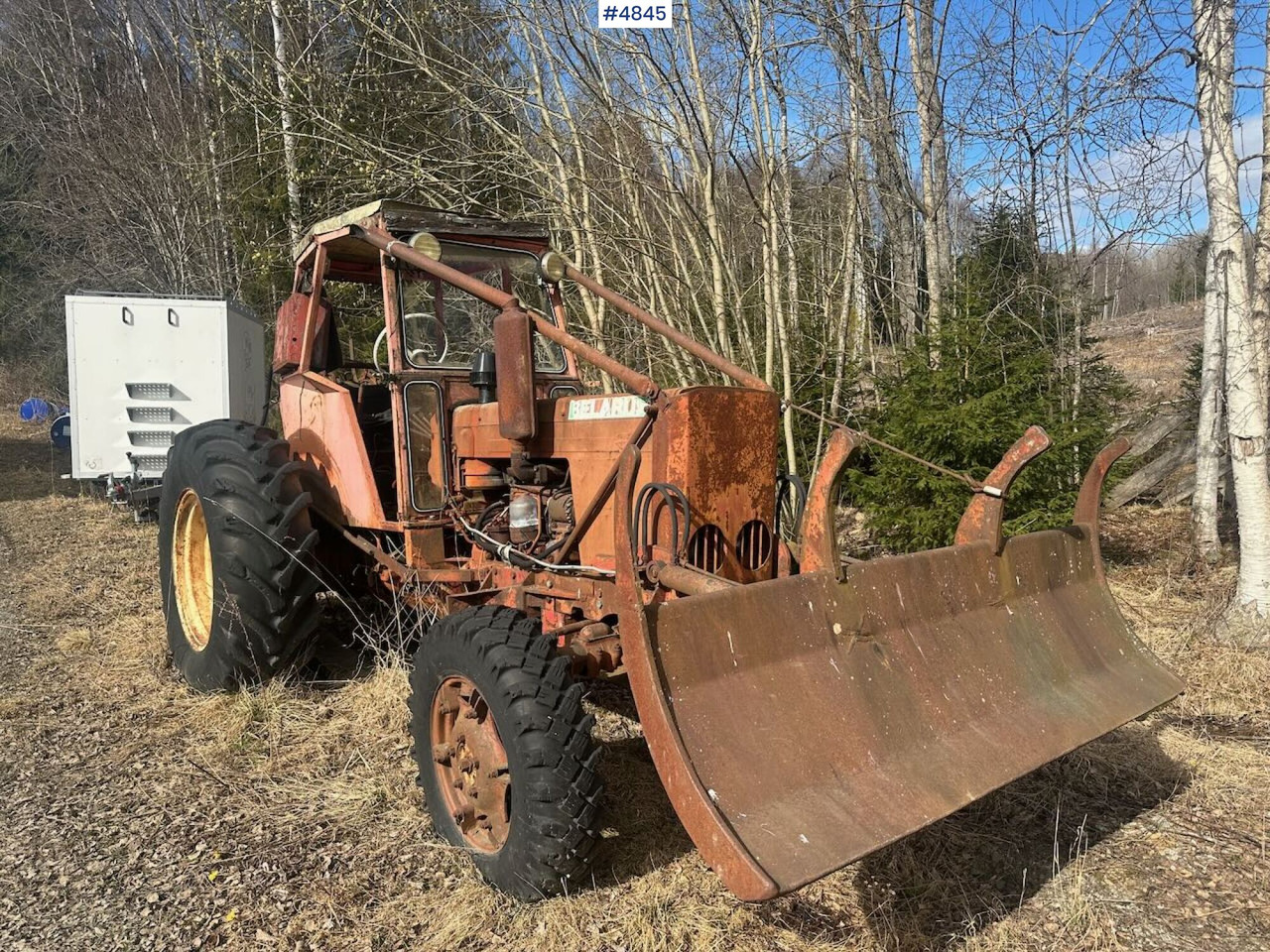 1972 Belarus MTZ 52 super 4x4 forest rig w/ winch. - Traktor: bild 1 1972 Belarus MTZ 52 super 4x4 forest rig w/ winch. - Traktor: bild 1