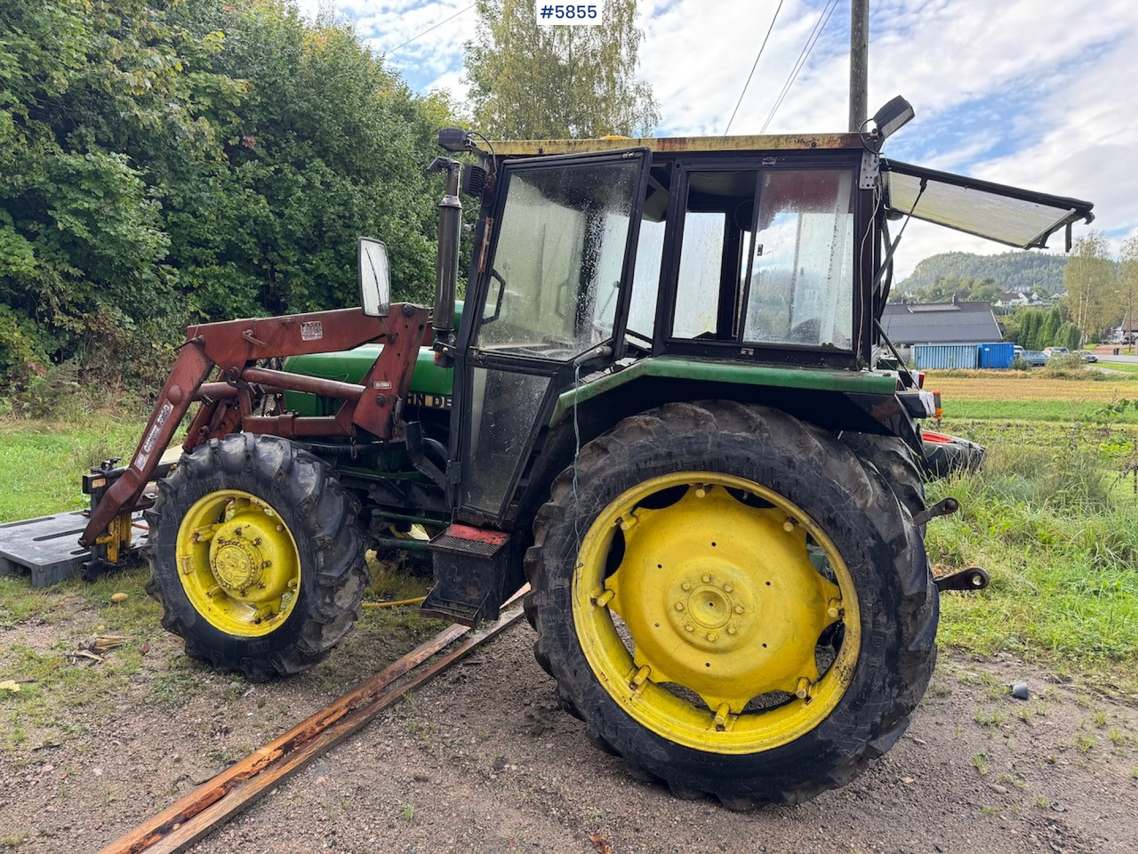 1982 John Deere 1140 with front loader and a parts tractor - Traktor: bild 4 1982 John Deere 1140 with front loader and a parts tractor - Traktor: bild 4