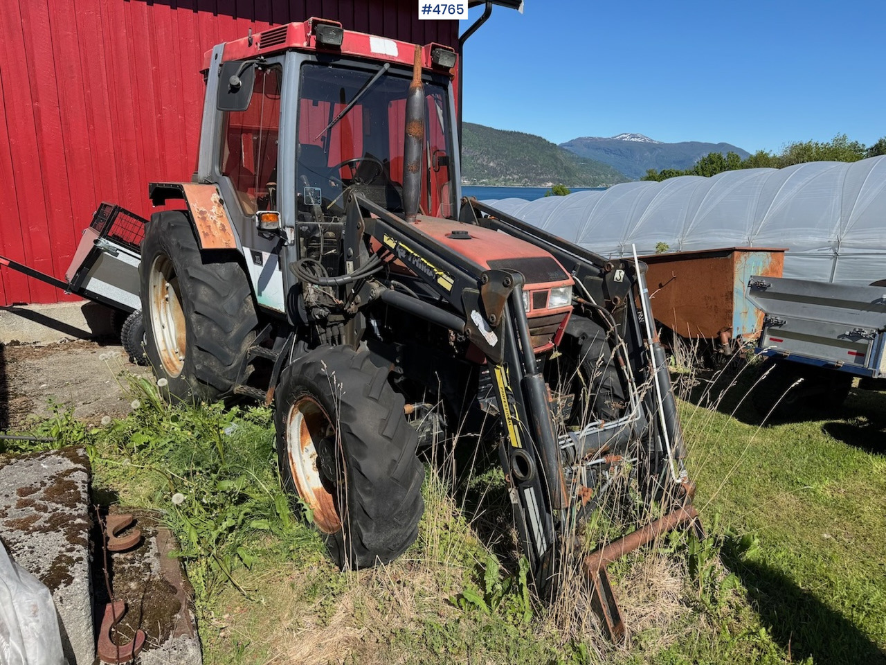 1995 Case International 4230 w/front loader. - Traktor: bild 4 1995 Case International 4230 w/front loader. - Traktor: bild 4