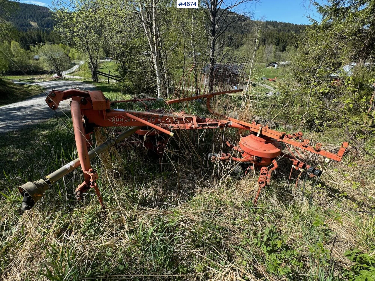 1998 Kuhn GRS 25 - Utrustning för vallskörd: bild 1 1998 Kuhn GRS 25 - Utrustning för vallskörd: bild 1