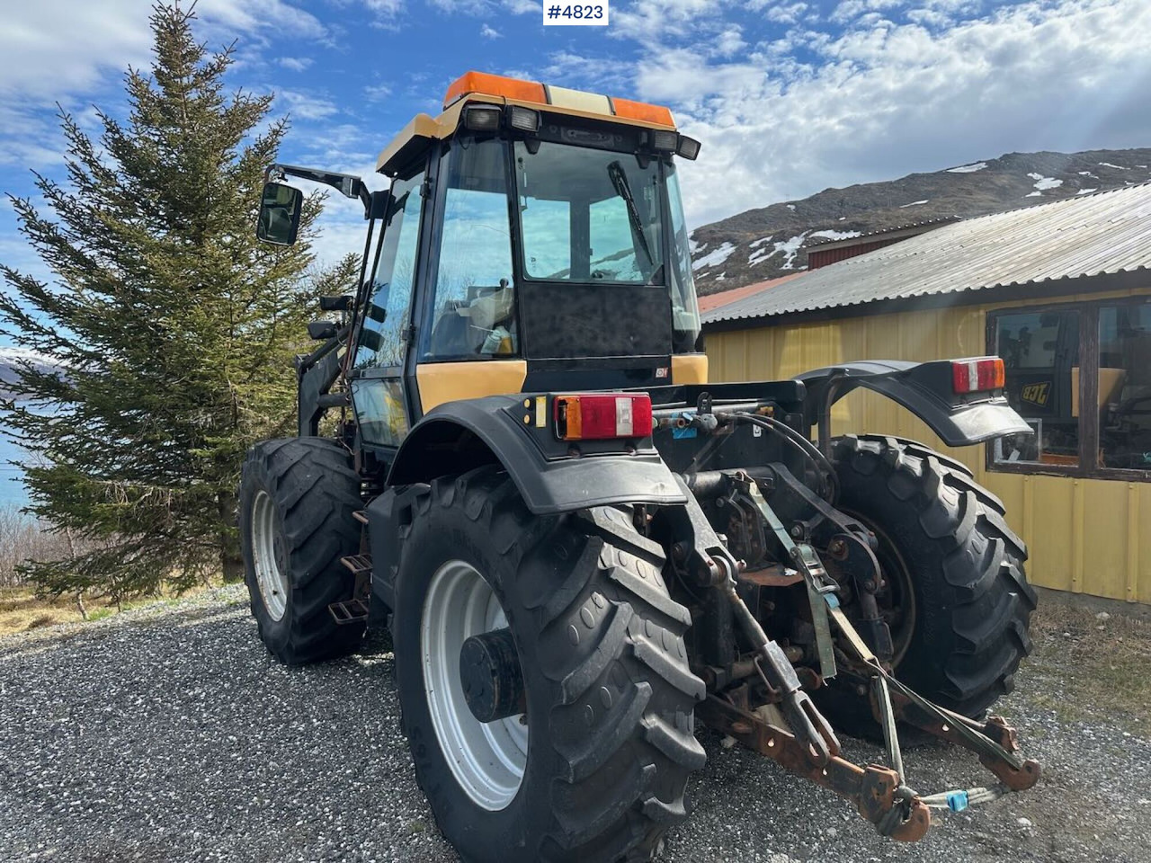 2000 JCB Fastrac 4x4 tractor w/ loader, 2 new tires, gravel bucket or snow bucket. WATCH VIDEO. - Traktor: bild 3 2000 JCB Fastrac 4x4 tractor w/ loader, 2 new tires, gravel bucket or snow bucket. WATCH VIDEO. - Traktor: bild 3