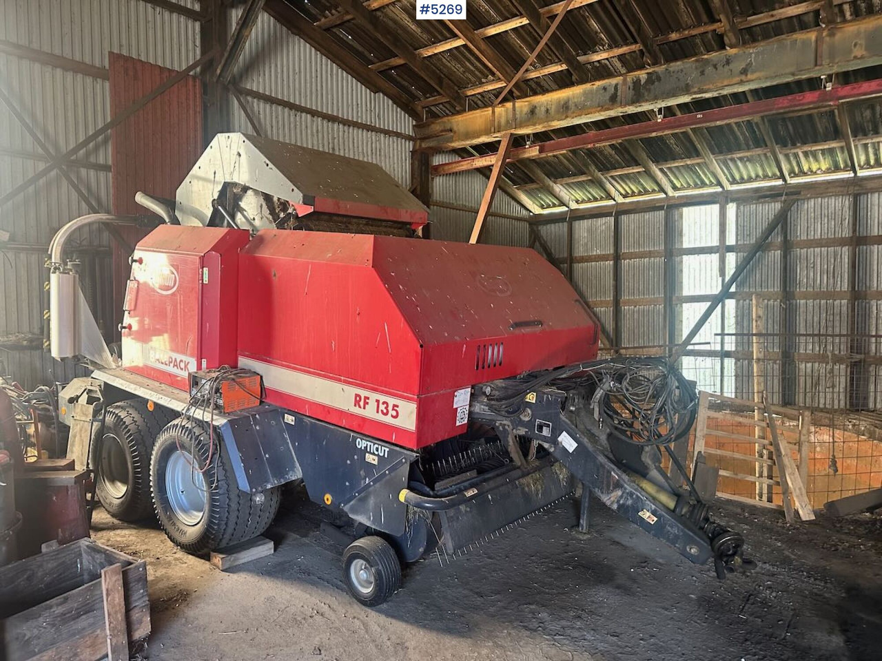 2003 Vicon RF 135 opticut round baler. - Utrustning för vallskörd: bild 2 2003 Vicon RF 135 opticut round baler. - Utrustning för vallskörd: bild 2