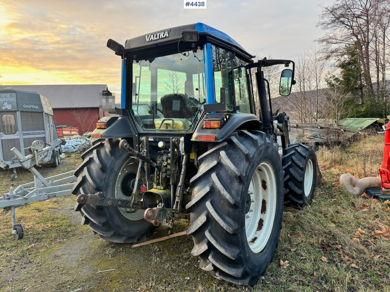 2005 Valtra A75-4 4x4 w/ Front loader and bucket. 3250 hours! - Traktor: bild 4 2005 Valtra A75-4 4x4 w/ Front loader and bucket. 3250 hours! - Traktor: bild 4